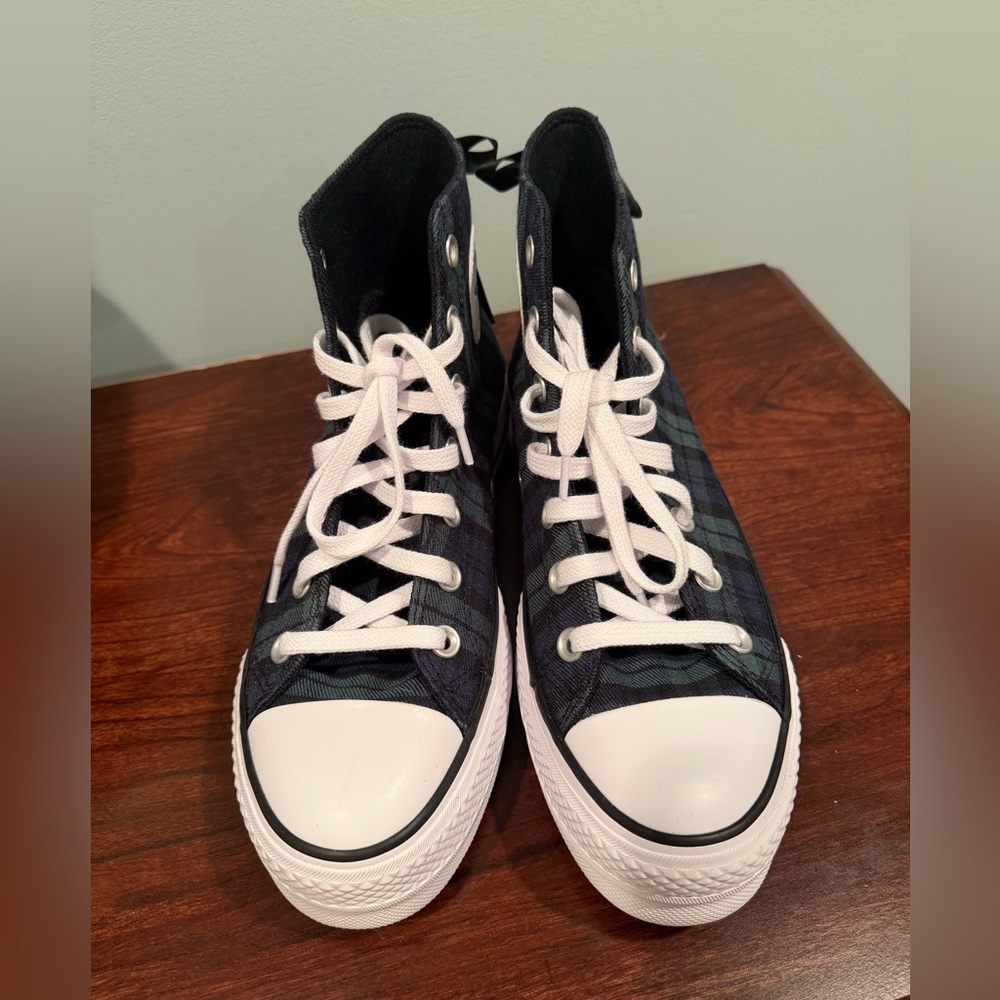 Converse Navy Plaid High-Tops NWOT - Picture 5 of 7